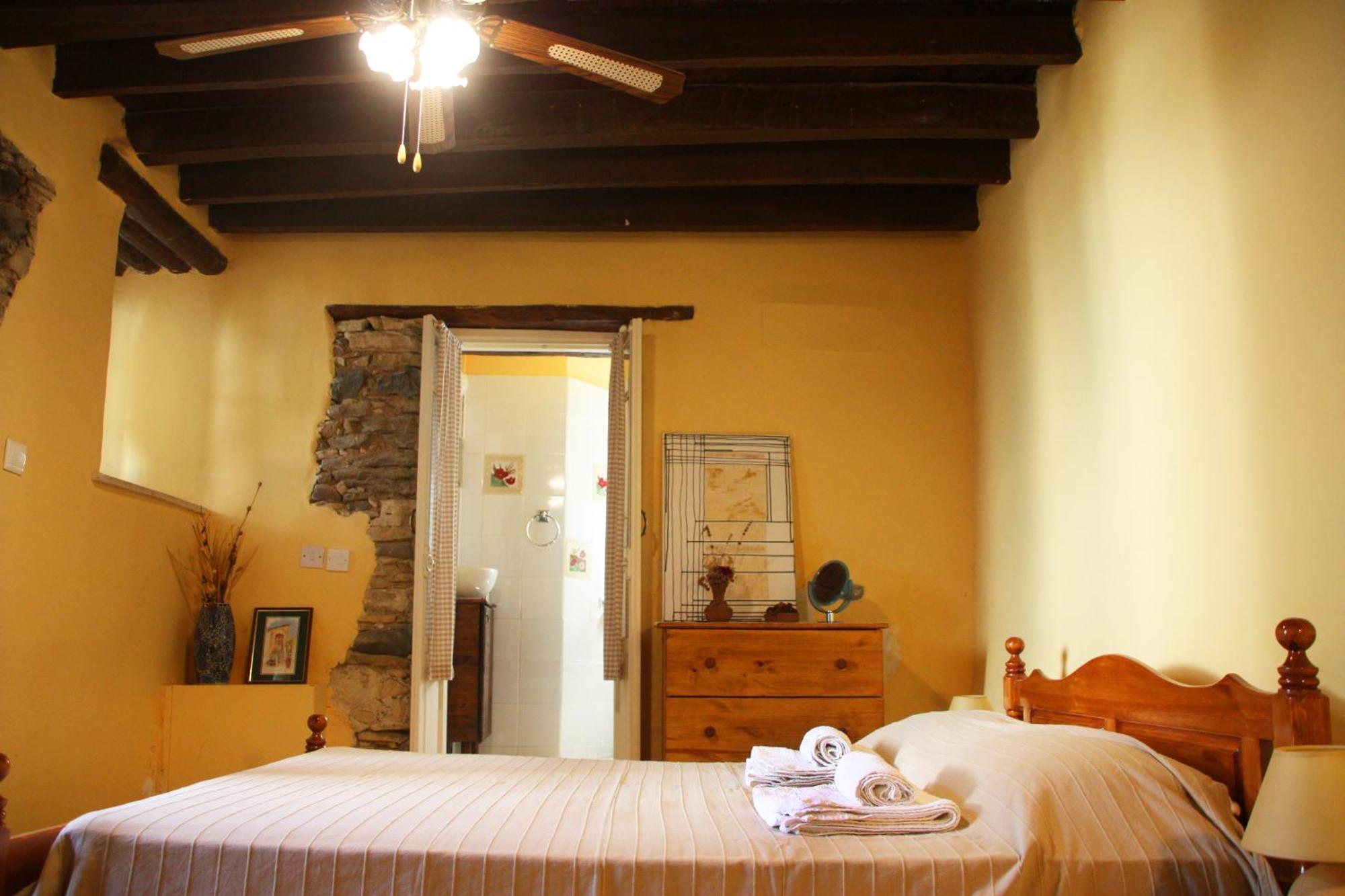 Bed and Breakfast Aperanti Agrotourism Pera Orinis Номер фото